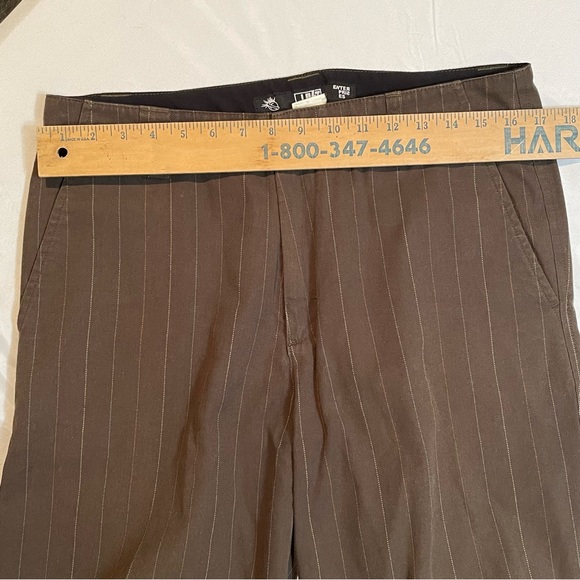 Lost Enterprise Flat Front Casual Short SZ. 33 - Picture 3 of 7